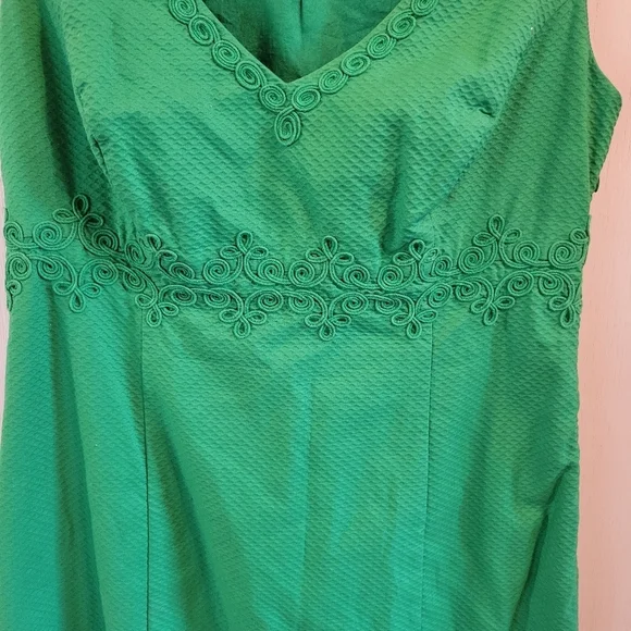 Boden Kelly Green Textured Embroidered Cotton Vneck Sheath Dress - Picture 2 of 7
